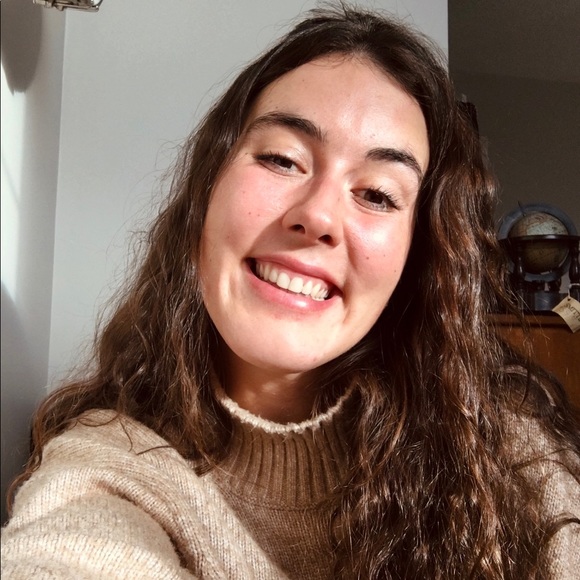 Meet your Posher, Eilish - Picture 2 of 2